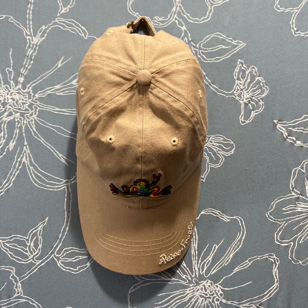Peace Frog hat